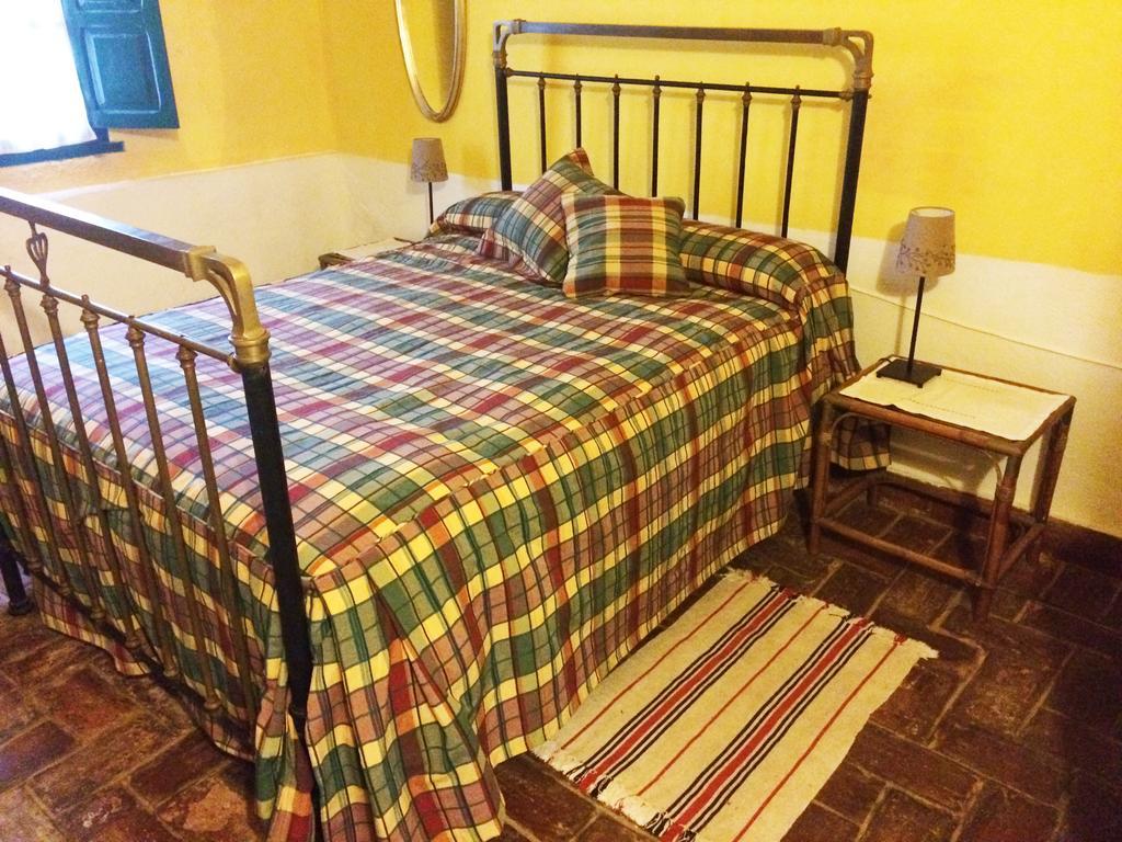 Cortijo El Berrocal Guest House Касала де ла Сиера Стая снимка