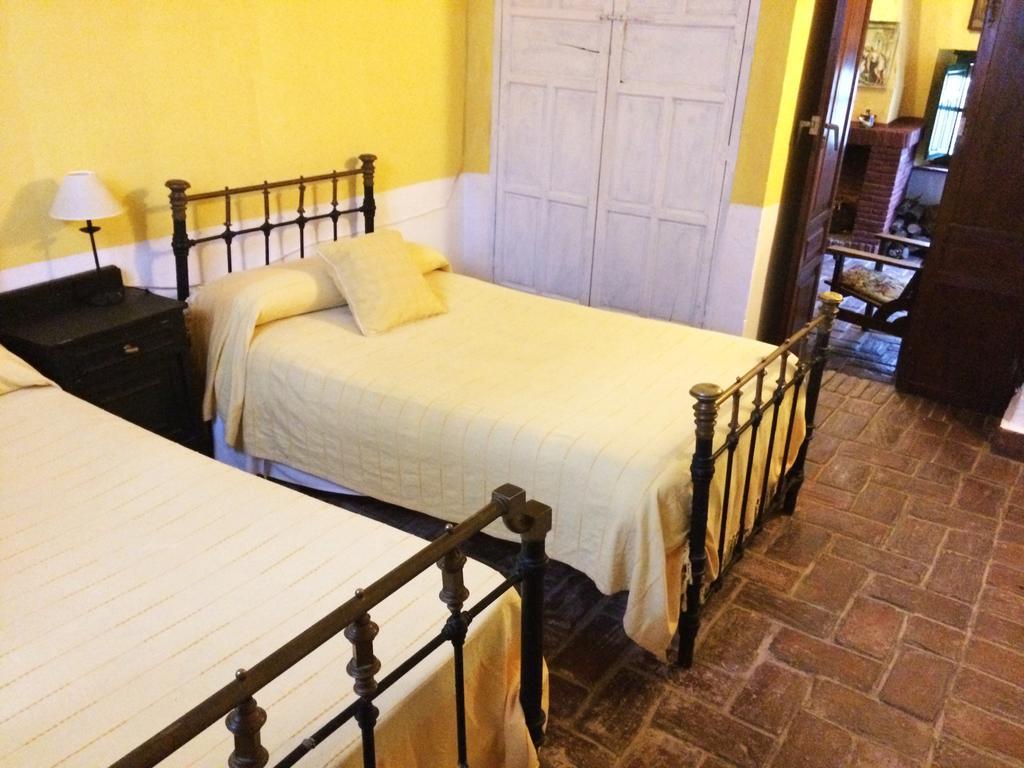 Cortijo El Berrocal Guest House Касала де ла Сиера Стая снимка