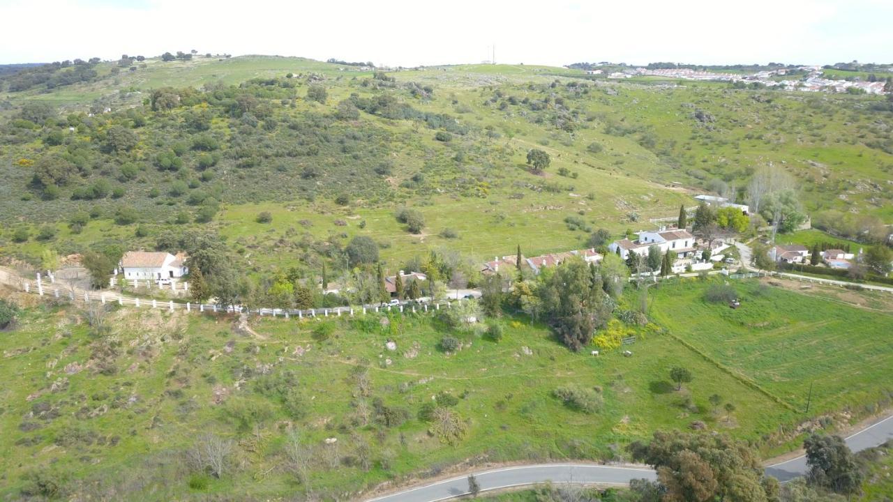 Cortijo El Berrocal Guest House Касала де ла Сиера Екстериор снимка