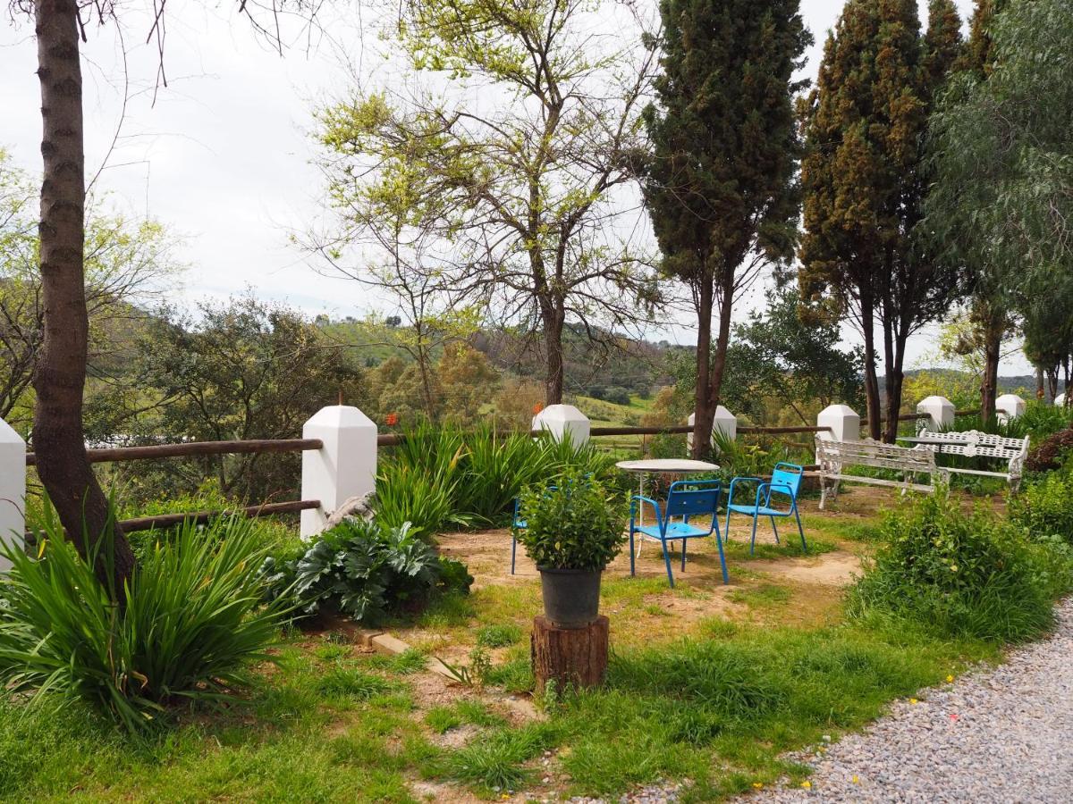Cortijo El Berrocal Guest House Касала де ла Сиера Екстериор снимка