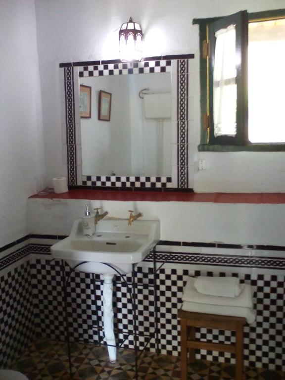 Cortijo El Berrocal Guest House Касала де ла Сиера Екстериор снимка