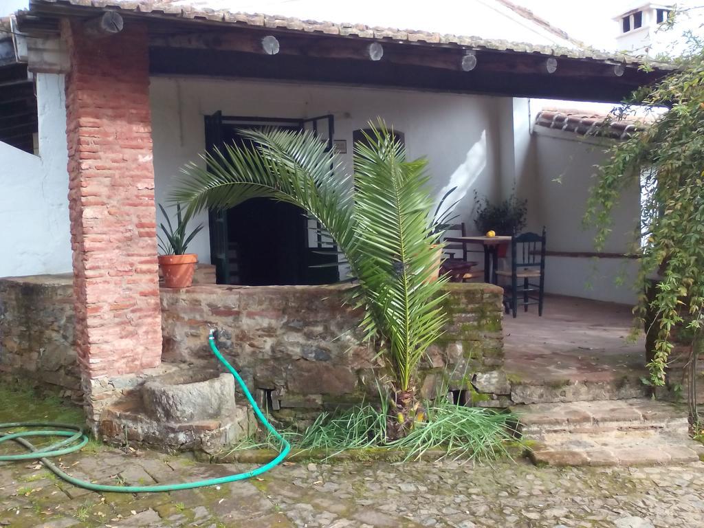 Cortijo El Berrocal Guest House Касала де ла Сиера Екстериор снимка